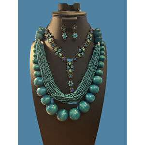 Women's fabulous Teal triple bundle. 3 necklaces and 3 earring sets
